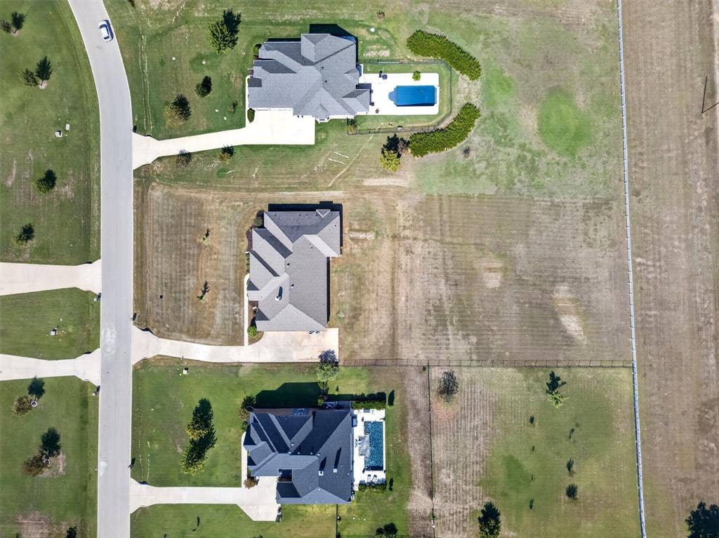 225 Diamond Rose Drive, Burleson, TX 76028 225 Diamond Rose Drive, Burleson, TX 76028