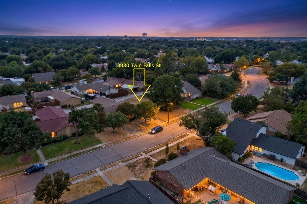 3830 Twin Falls Street, Irving, TX 75062 3830 Twin Falls Street, Irving, TX 75062