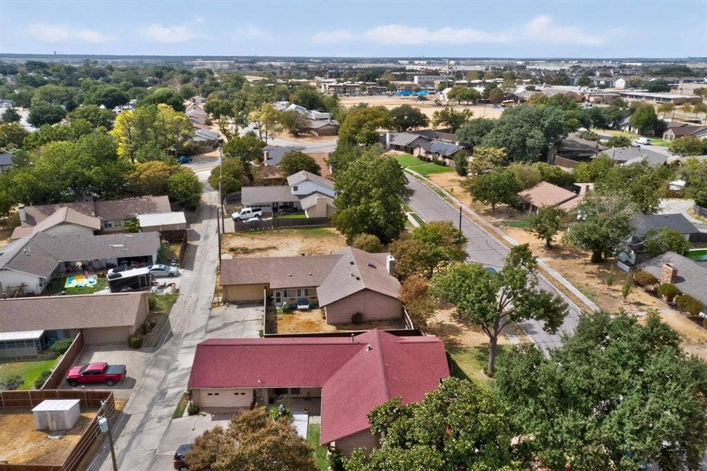 3830 Twin Falls Street, Irving, TX 75062 3830 Twin Falls Street, Irving, TX 75062