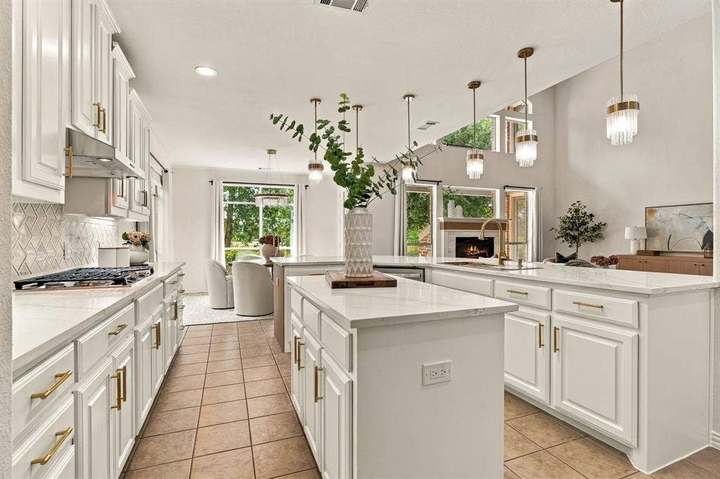 8417 Gallery Way, McKinney, TX 75072 8417 Gallery Way, McKinney, TX 75072