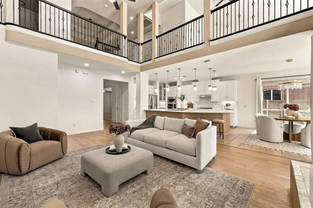 8417 Gallery Way, McKinney, TX 75072 8417 Gallery Way, McKinney, TX 75072