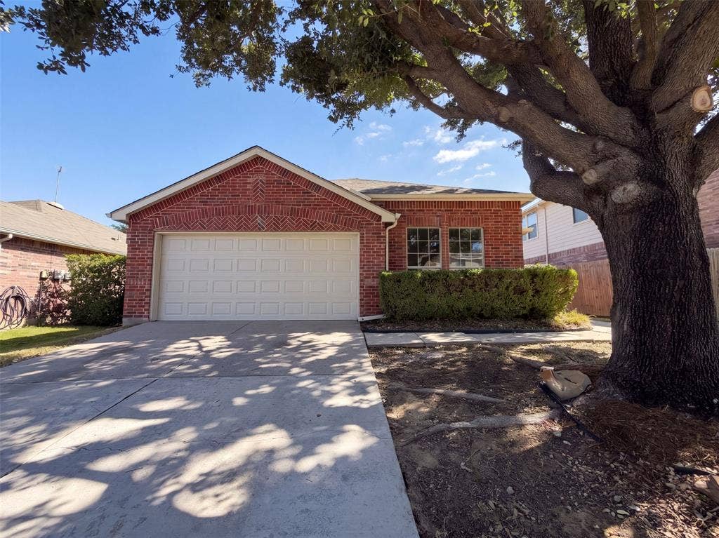 1313 Sandpiper, Aubrey, TX 76227