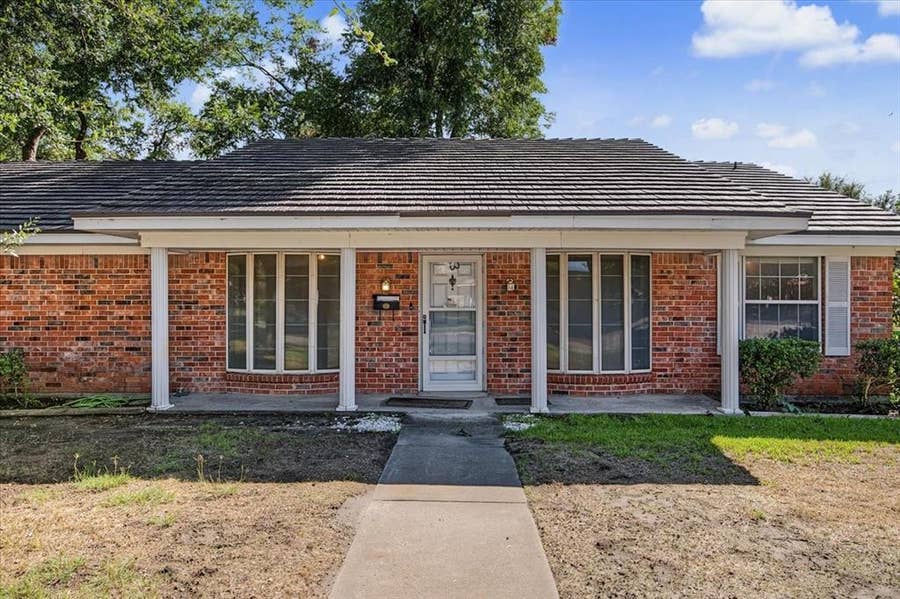 Property photo for 3845 Delmas Drive, Benbrook, TX
