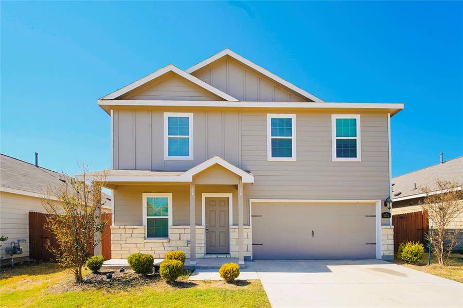 Property photo for 2921 Bronte Boulevard, Heartland, TX