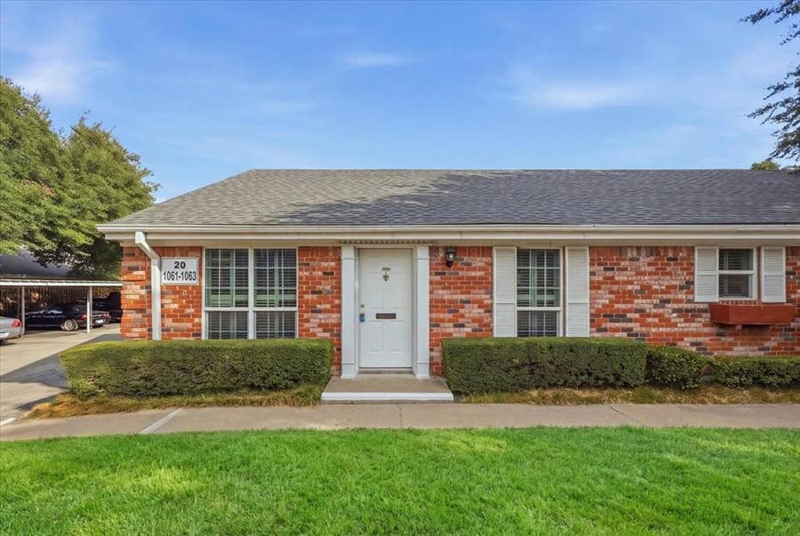 Property photo for 1061 Roaring Springs Road, Fort Worth, TX