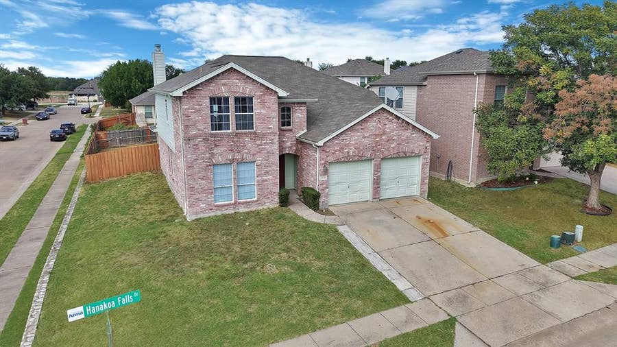 Property photo for 2126 Hanakoa Falls Drive, Anna, TX