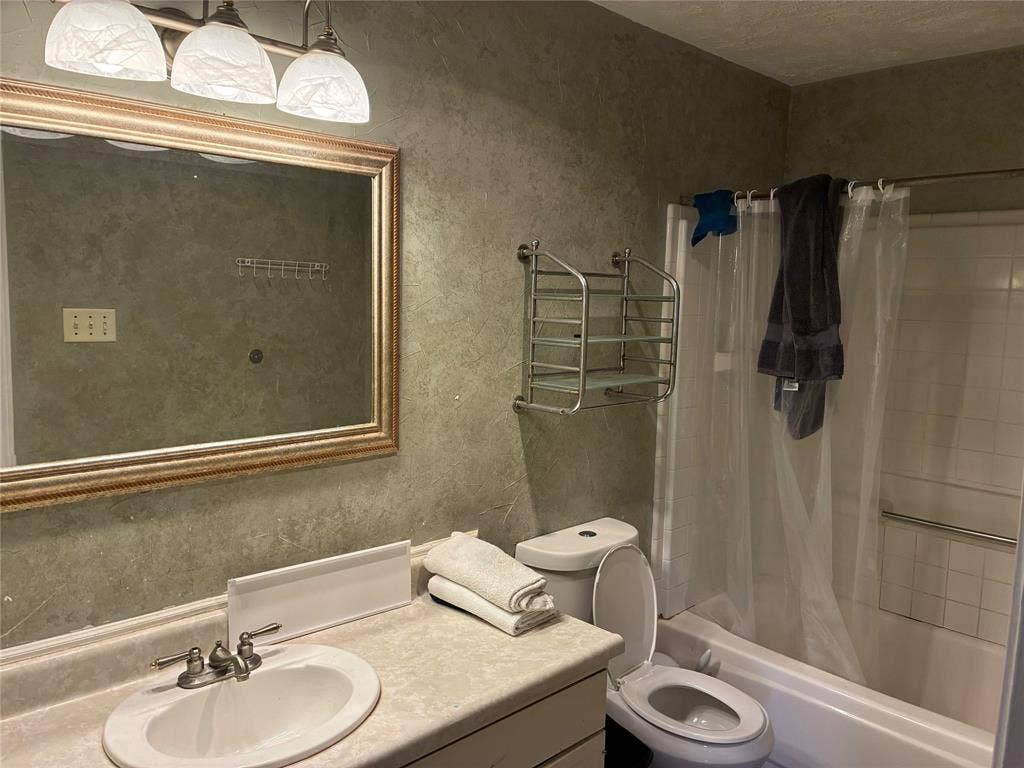 99 W Mountain Creek Drive, #14, Grand Prairie, TX 75052 99 W Mountain Creek Drive, #14, Grand Prairie, TX 75052