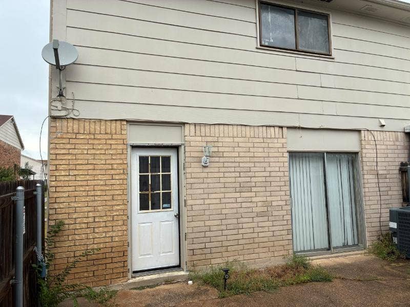 99 W Mountain Creek Drive, #14, Grand Prairie, TX 75052 99 W Mountain Creek Drive, #14, Grand Prairie, TX 75052