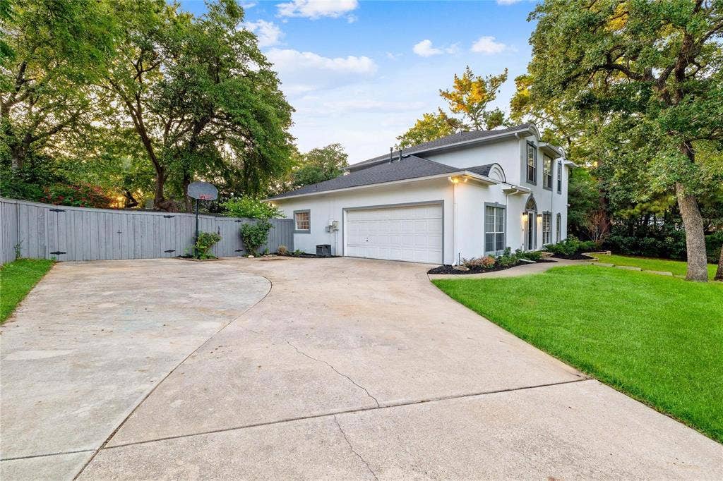 1206 Kendolph Drive, Denton, TX 76205
