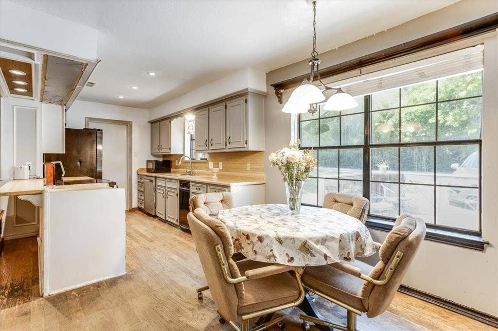 3211 Bluegrass Drive, Midlothian, TX 76065 3211 Bluegrass Drive, Midlothian, TX 76065