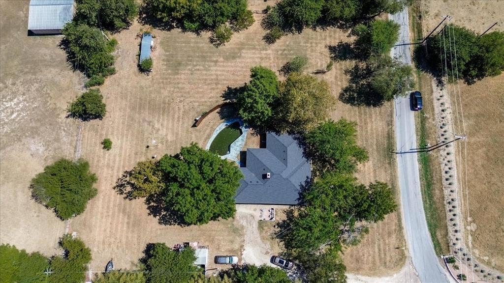 3211 Bluegrass Drive, Midlothian, TX 76065 3211 Bluegrass Drive, Midlothian, TX 76065
