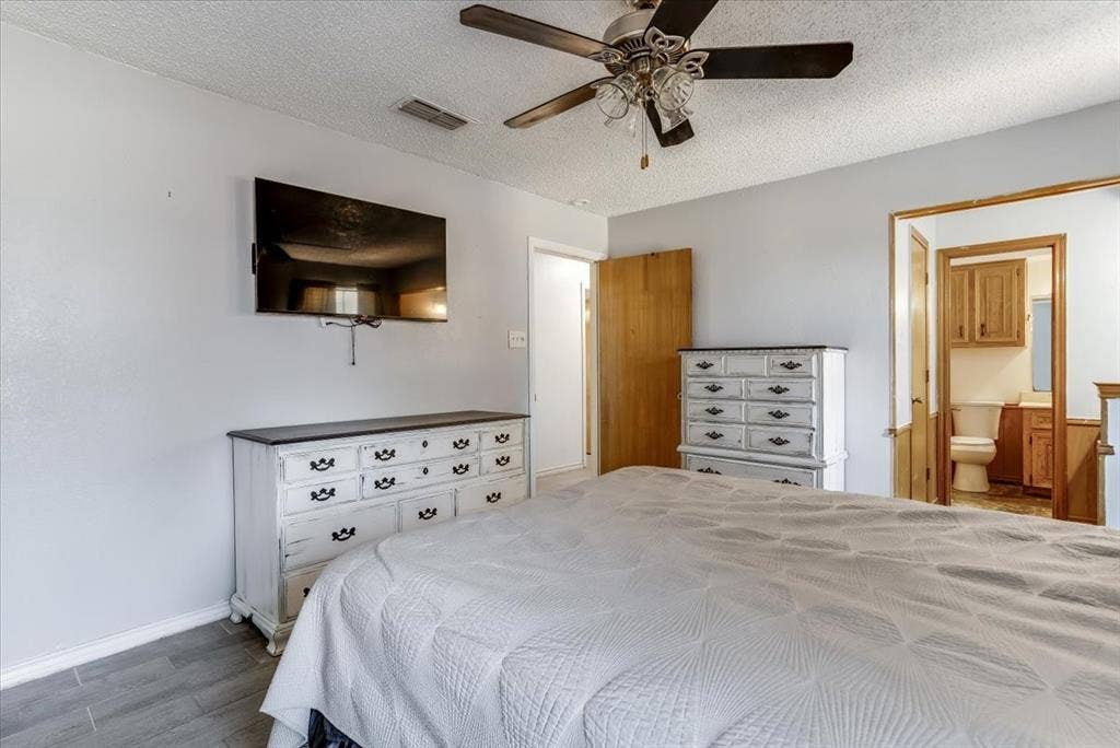 3211 Bluegrass Drive, Midlothian, TX 76065 3211 Bluegrass Drive, Midlothian, TX 76065