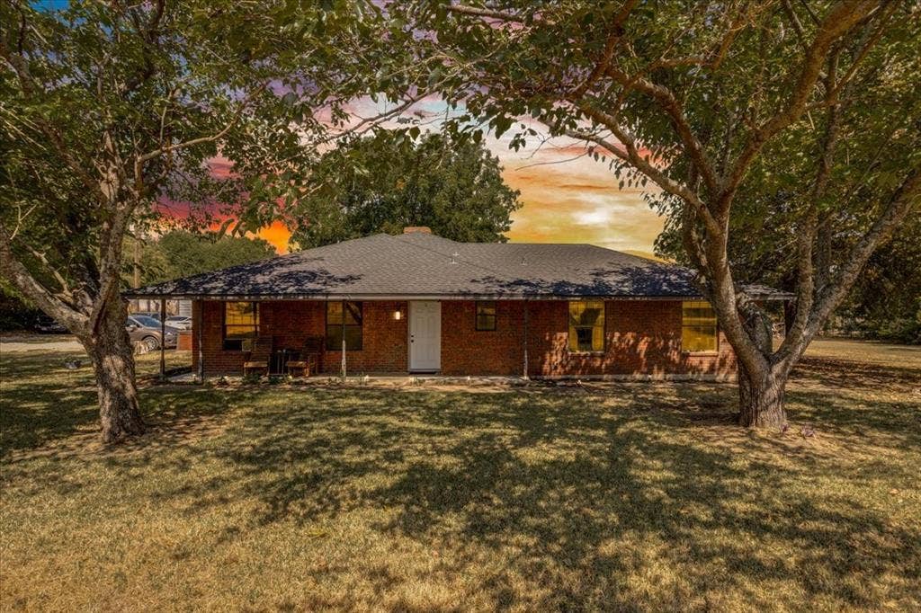 3211 Bluegrass Drive, Midlothian, TX 76065 3211 Bluegrass Drive, Midlothian, TX 76065