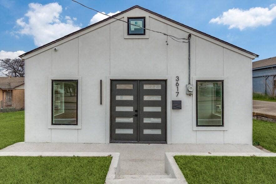 Property photo for 3617 S Lancaster Road, Dallas, TX
