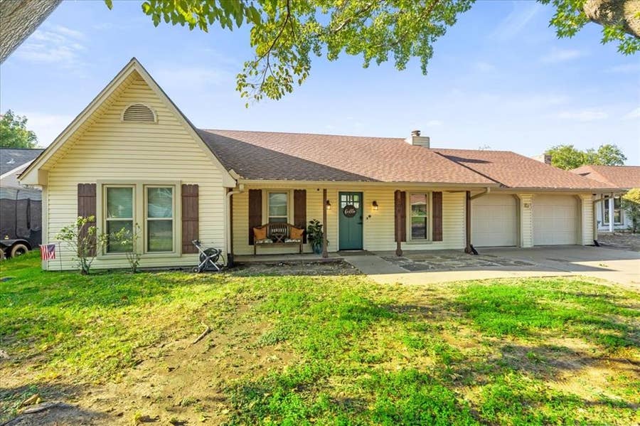 Property photo for 508 Lakewood Avenue, Corsicana, TX