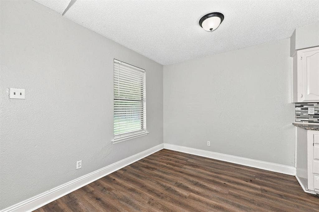 2616 Alamain Drive, Dallas, TX 75241 2616 Alamain Drive, Dallas, TX 75241