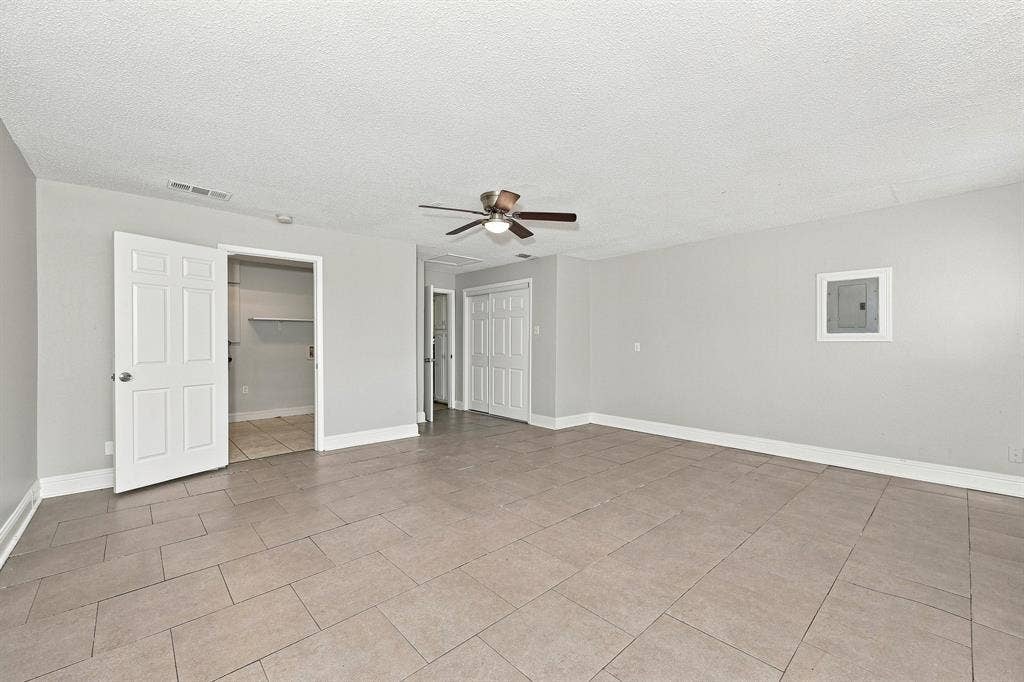 2616 Alamain Drive, Dallas, TX 75241 2616 Alamain Drive, Dallas, TX 75241
