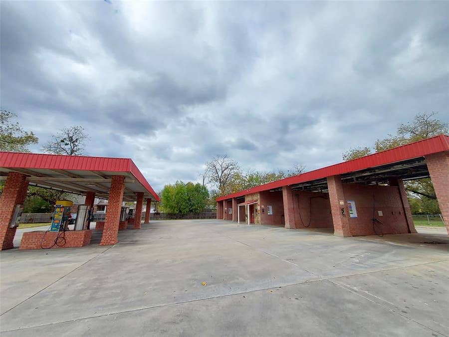 Property photo for 1811 Park Street, Commerce, TX