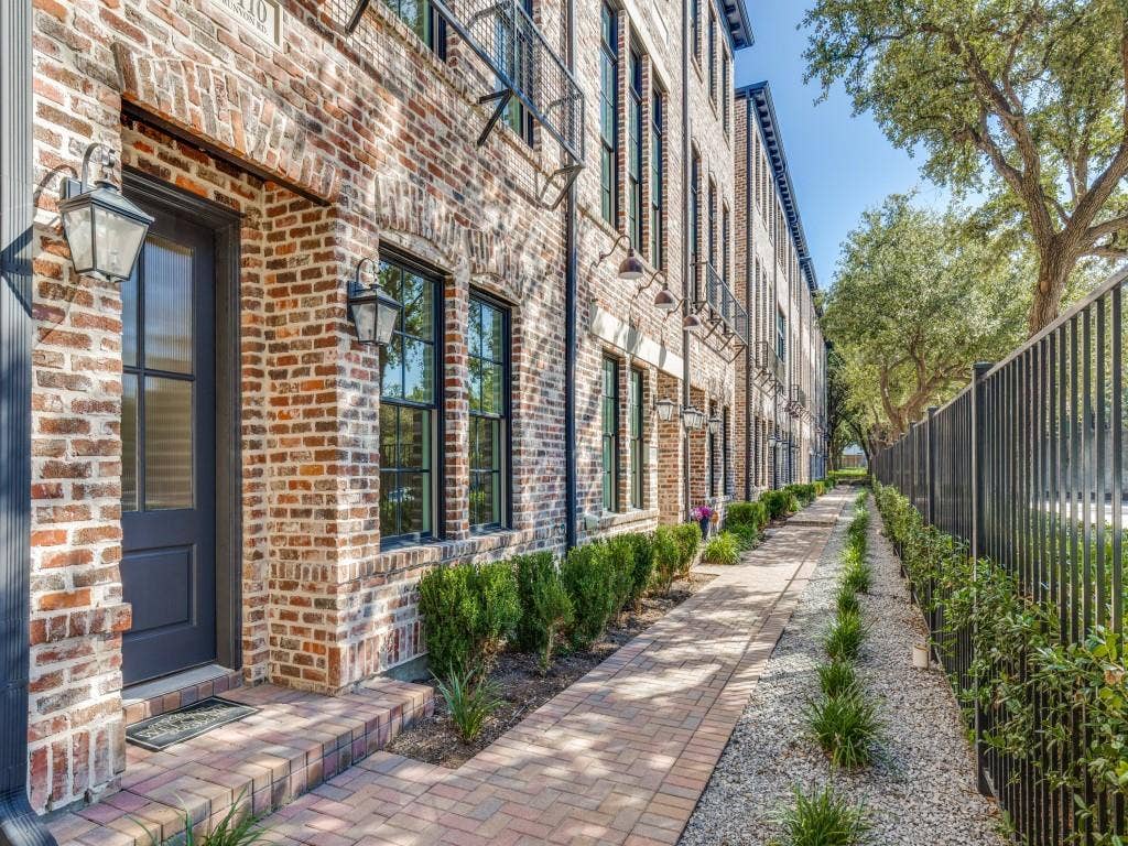 4110 Runyon Road, Addison, TX 75001