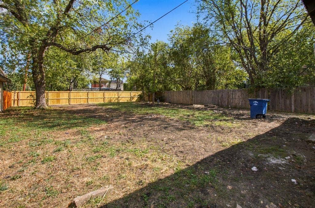 2014 Berwick Avenue, Dallas, TX 75203