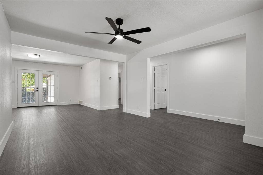 1217 Mayfield Avenue, Garland, TX 75041