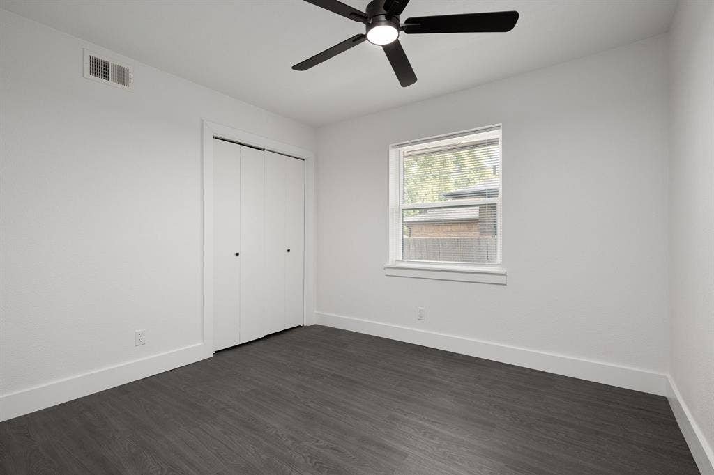 1217 Mayfield Avenue, Garland, TX 75041