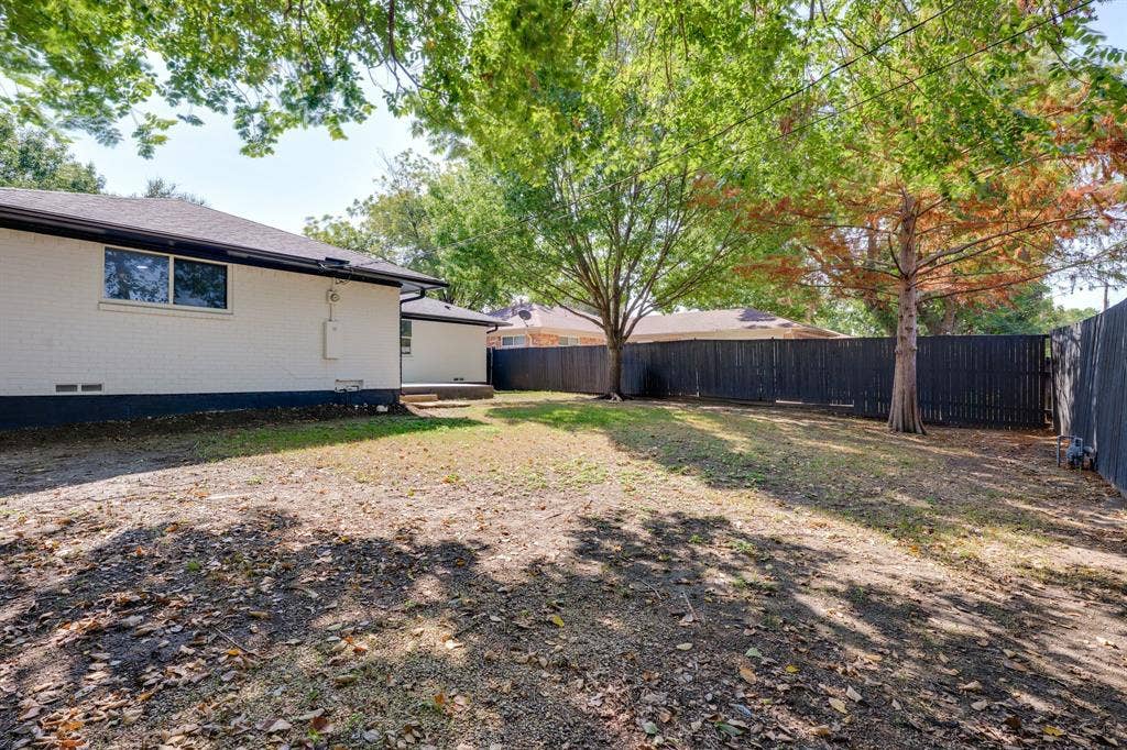 1217 Mayfield Avenue, Garland, TX 75041