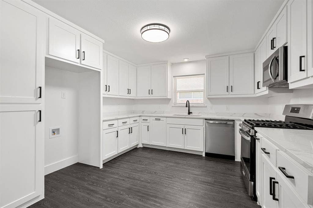 1217 Mayfield Avenue, Garland, TX 75041
