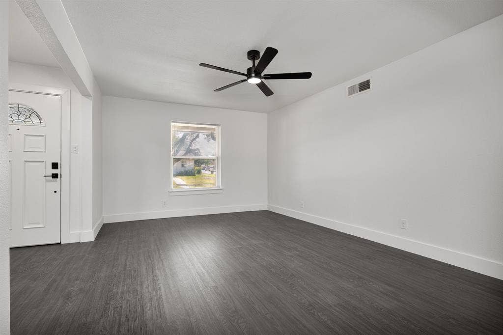 1217 Mayfield Avenue, Garland, TX 75041