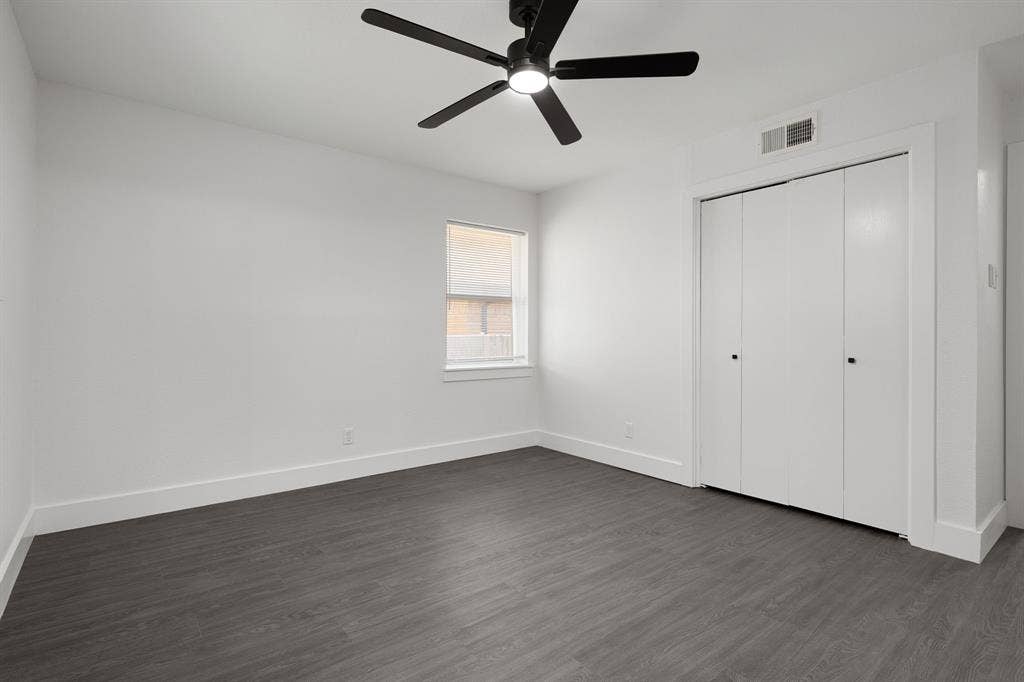 1217 Mayfield Avenue, Garland, TX 75041