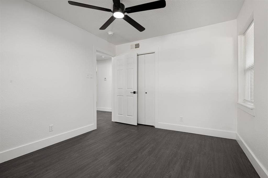 1217 Mayfield Avenue, Garland, TX 75041