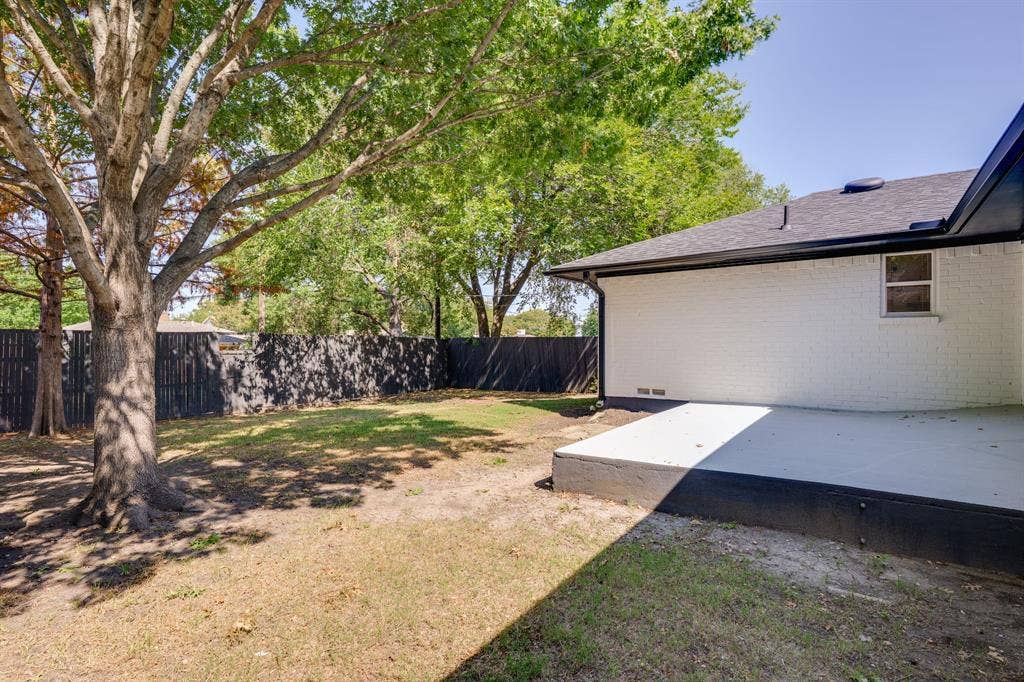 1217 Mayfield Avenue, Garland, TX 75041