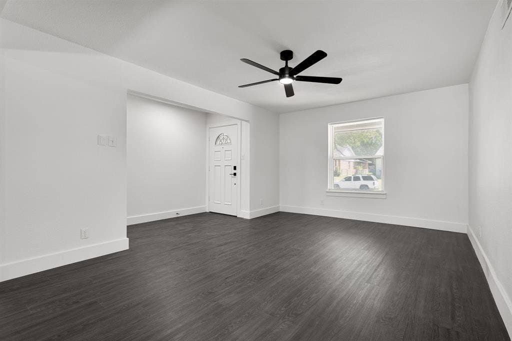 1217 Mayfield Avenue, Garland, TX 75041