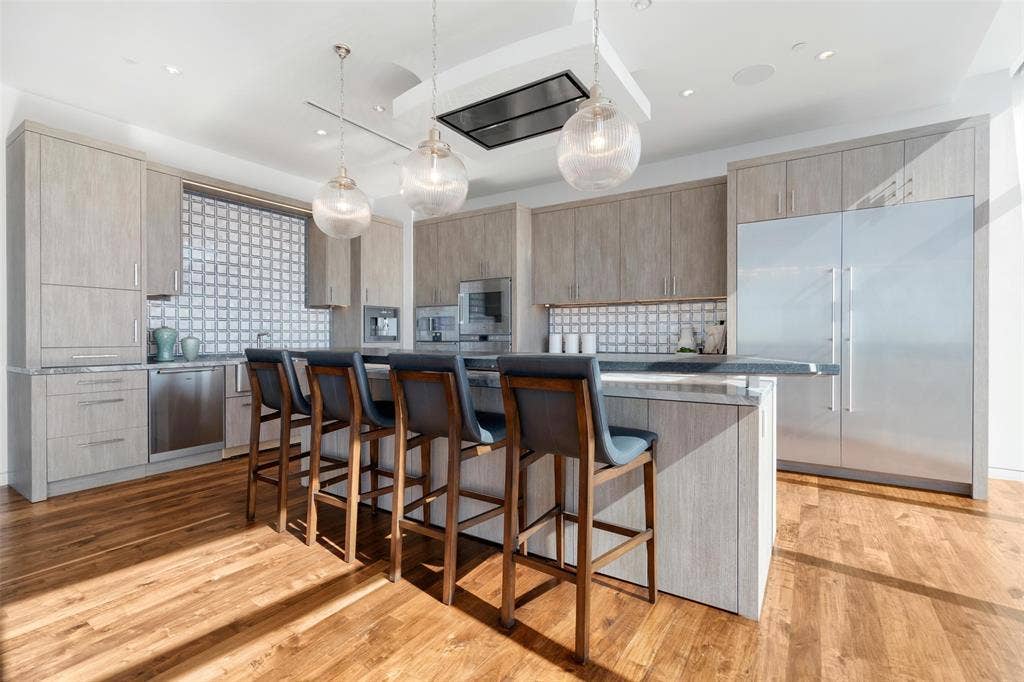 1918 Olive Street, #3901, Dallas, TX 75201 Kitchen features Gaggenau appliances