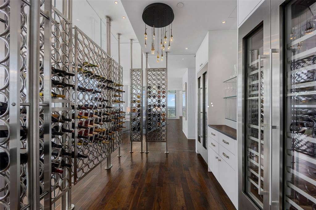 1918 Olive Street, #3901, Dallas, TX 75201 Enclosed glass storage for 350 bottles