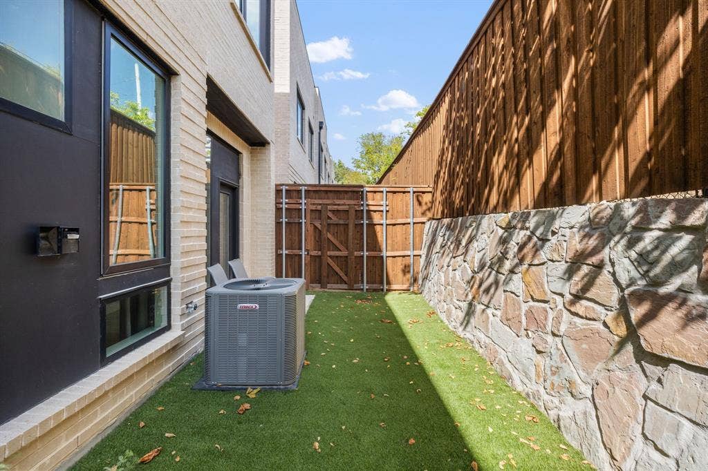 3464 Heritage Place, Richardson, TX 75082 3464 Heritage Place, Richardson, TX 75082