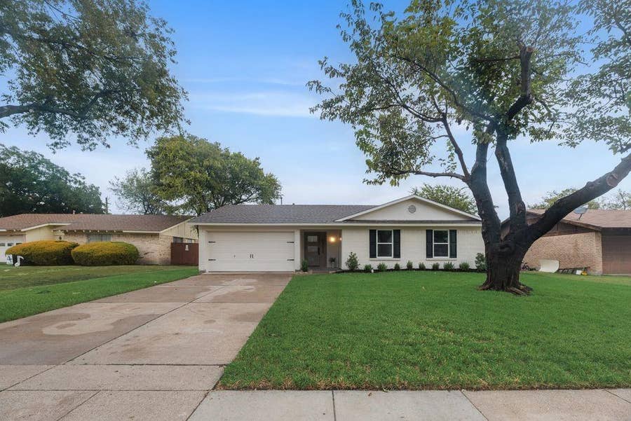 Property photo for 1215 Briarcove Drive, Richardson, TX