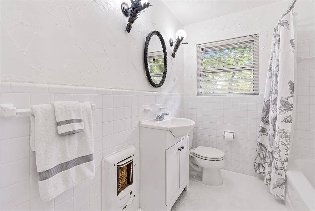 10313 Pinecrest Drive, Dallas, TX 75228