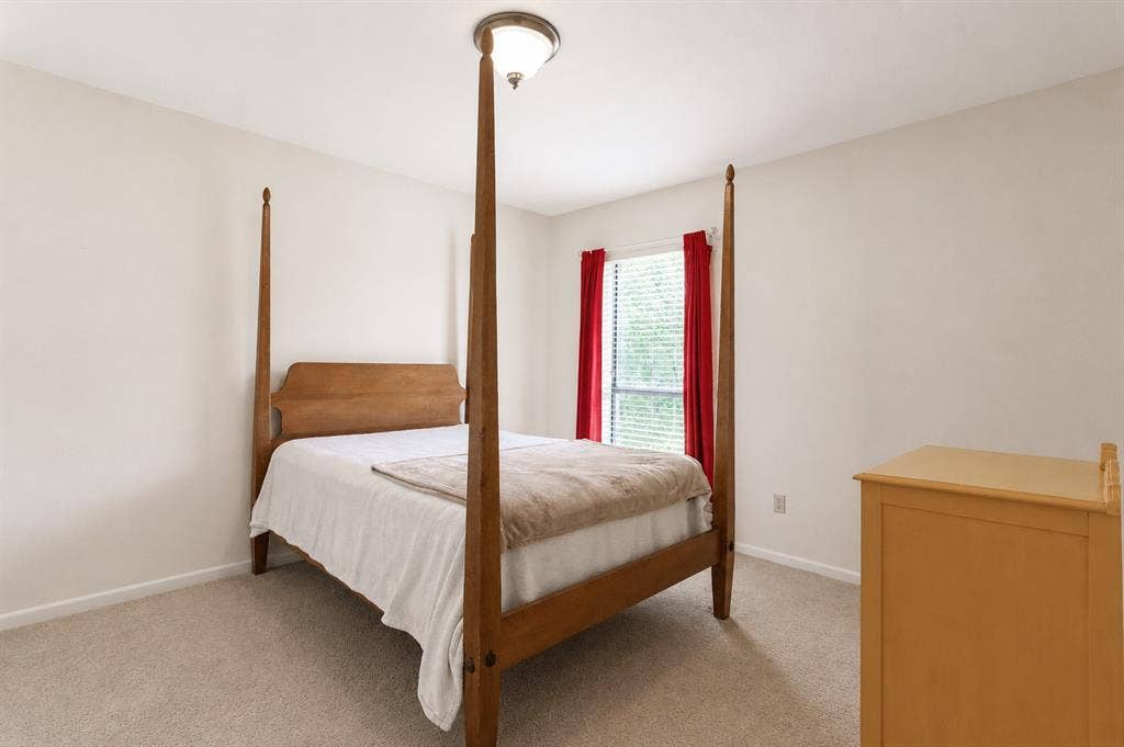 811 Ashford Court, Tyler, TX 75703 Guest bedroom
