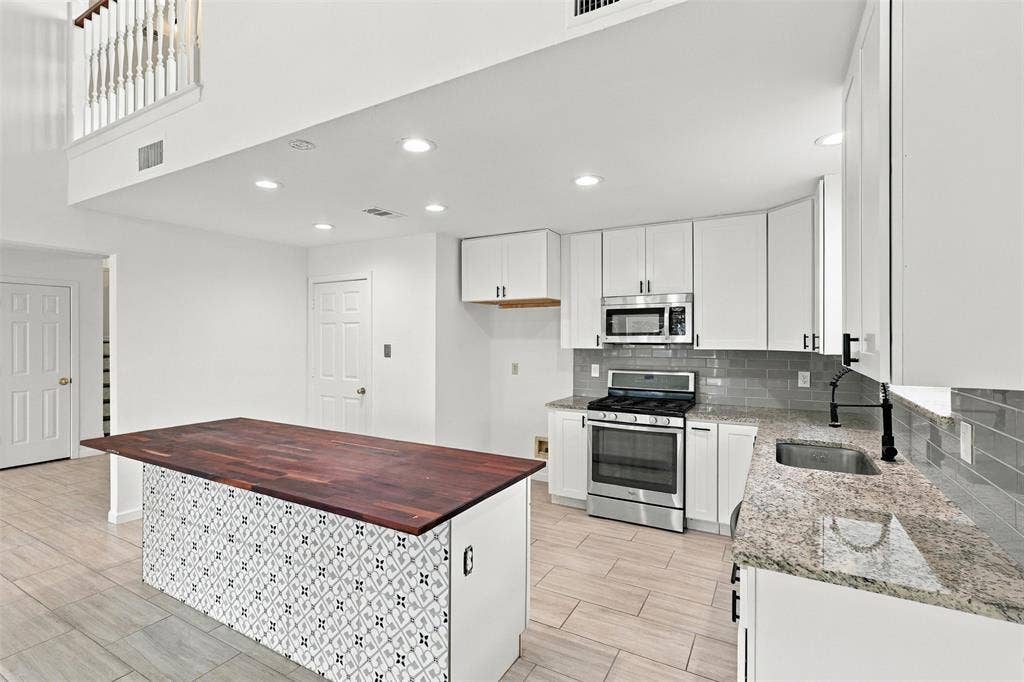 4368 Carolina Street, Grand Prairie, TX 75052 4368 Carolina Street, Grand Prairie, TX 75052