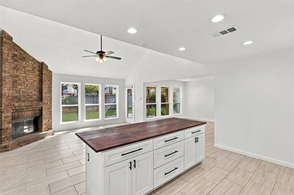 4368 Carolina Street, Grand Prairie, TX 75052 4368 Carolina Street, Grand Prairie, TX 75052