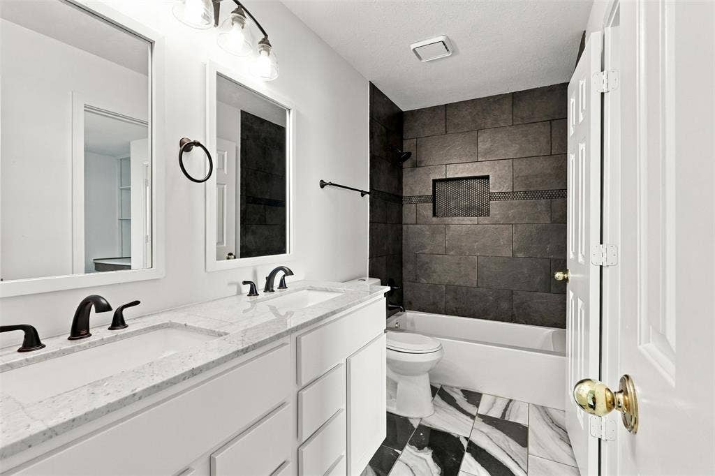 4368 Carolina Street, Grand Prairie, TX 75052 4368 Carolina Street, Grand Prairie, TX 75052