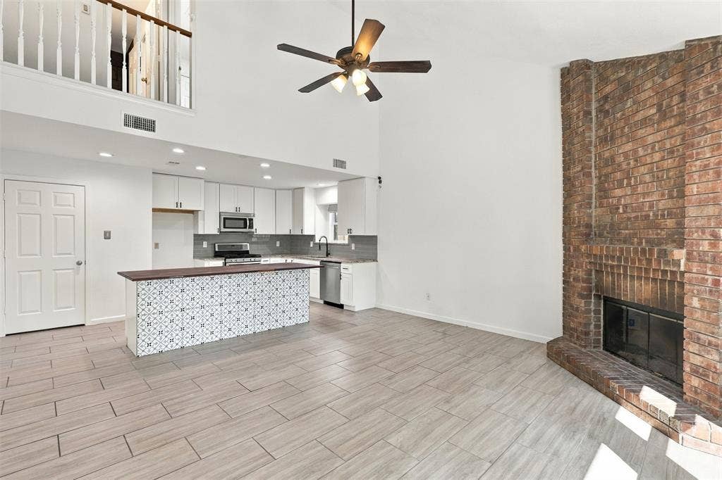 4368 Carolina Street, Grand Prairie, TX 75052 4368 Carolina Street, Grand Prairie, TX 75052