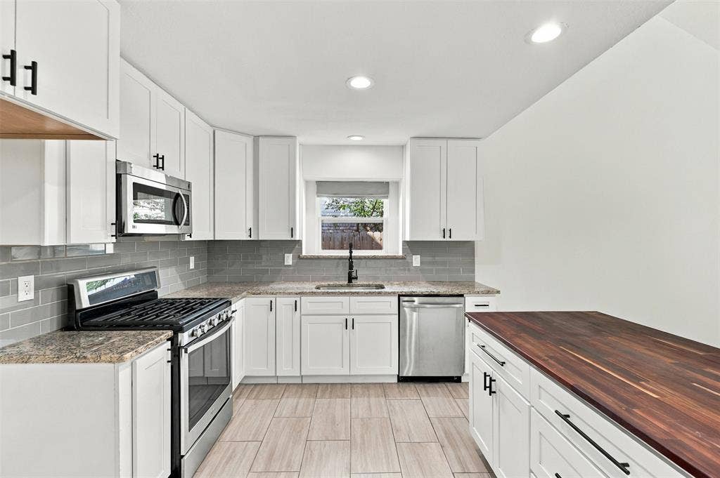 4368 Carolina Street, Grand Prairie, TX 75052 4368 Carolina Street, Grand Prairie, TX 75052