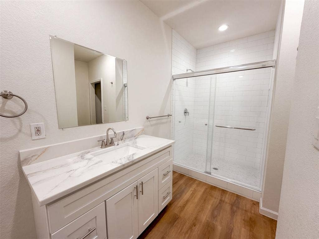 404 Vincent Street, Cedar Hill, TX 75104