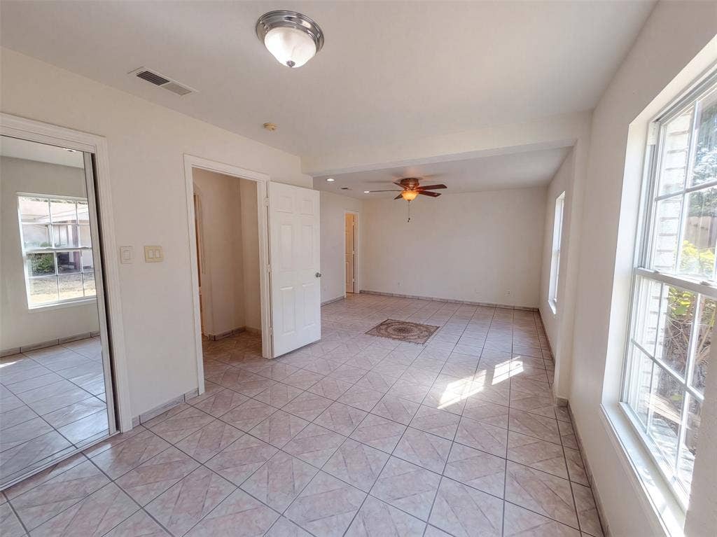 404 Vincent Street, Cedar Hill, TX 75104