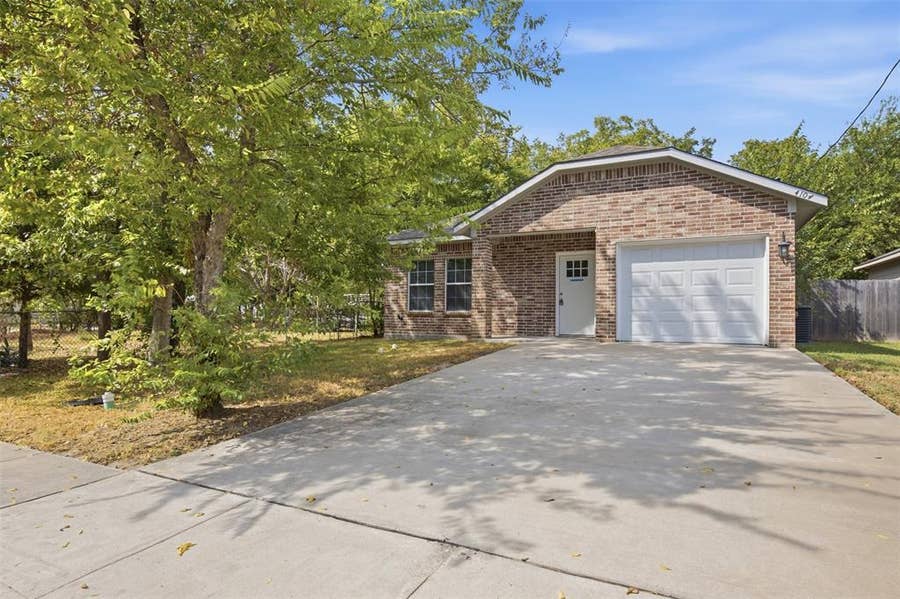 Property photo for 4104 Gordon Street, Greenville, TX