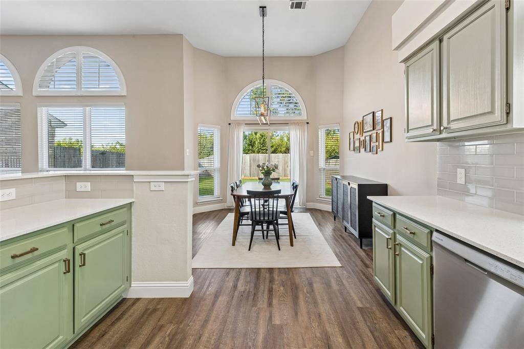 5709 Highgate Lane, Rowlett, TX 75088