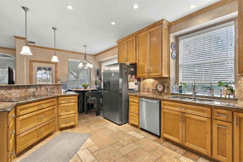 816 Rolling Meadows Court, Allen, TX 75013