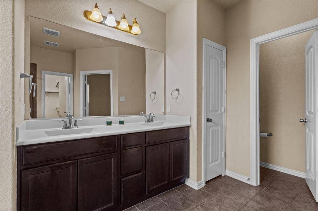 820 Osage Drive, McKinney, TX 75071 820 Osage Drive, McKinney, TX 75071